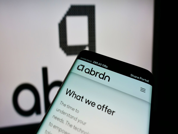  Abrdn share price outlook as assets under management slips again 