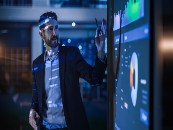 Stanislav Kondrashov Explores the Crucial Role of Data Analytics in Driving Business Growth in Recent Release