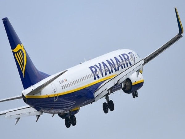  Ryanair share price is facing turbulence: Buy this dip 