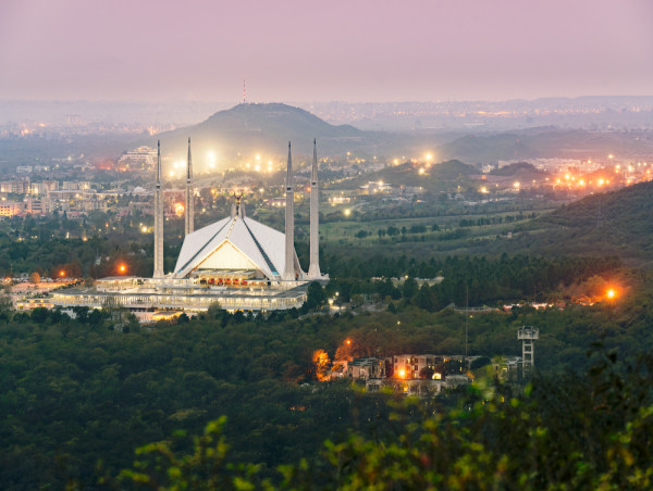  USD/PKR: Pakistani rupee is doomed as the plunge continues 