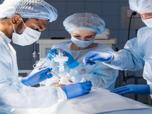  Philips, ResMed, & CAIRE Engage in Fierce Competition to Lead the U.S. Anesthesia, Respiratory, and Sleep Therapy Market 