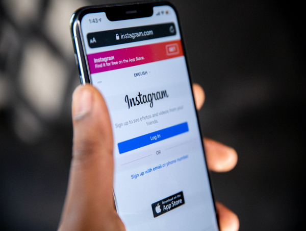 Report: European users may soon have to pay for Facebook and Instagram