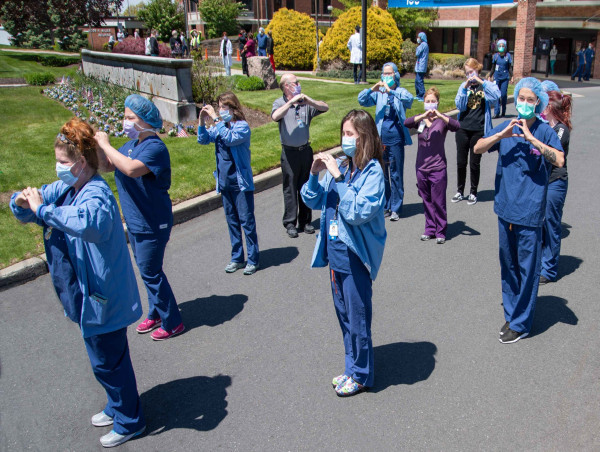  Over 75,000 Kaiser Permanente workers just went on strike 