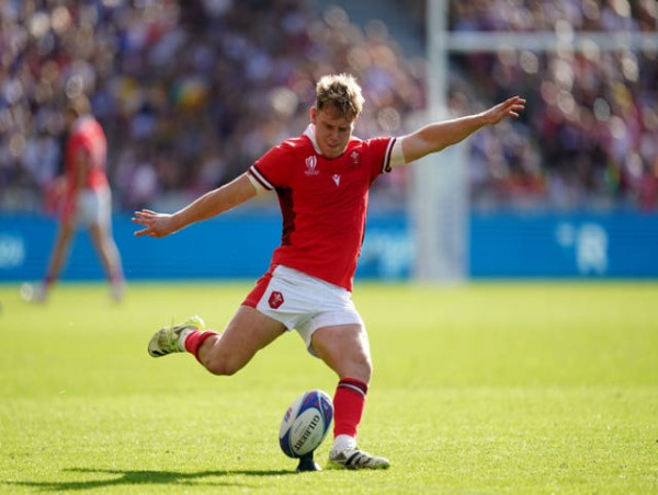  Kieran Hardy gets World Cup call as Wales look to boost scrum-half options 