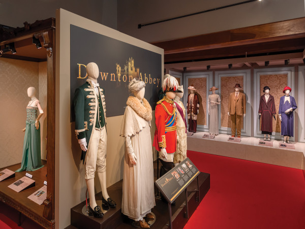  THE HUGELY POPULAR DOWNTON ABBEY: THE EXHIBITION CONTINUES ITS US TOUR, MAKING ITS DEBUT IN CHICAGO THIS FALL 