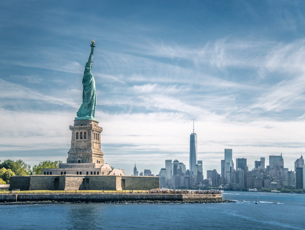  US Real GDP rose the fastest since Q1 2022; should you buy the dollar? 