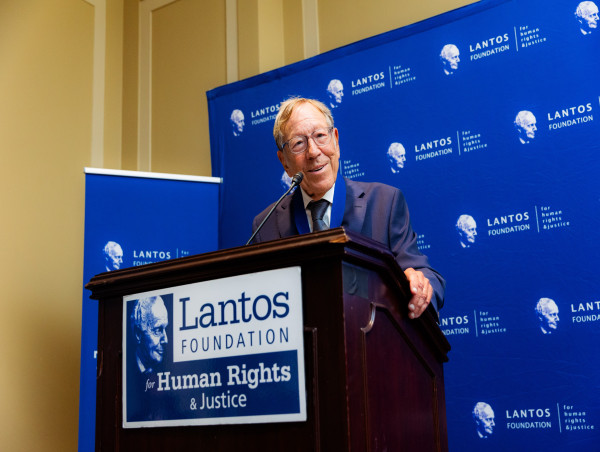 Canadian Human Rights Lawyer Irwin Cotler Receives Lantos Human Rights Prize Amid Global Surge in Antisemitism