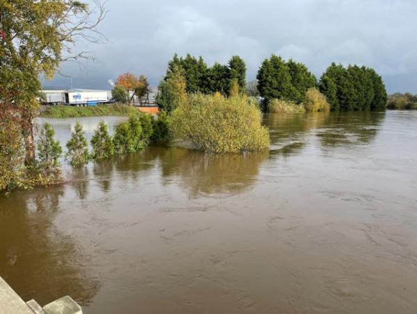  Major incident declared as Storm Ciaran batters south coast 