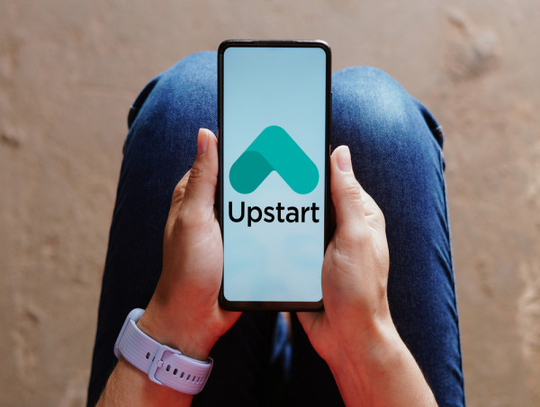  Upstart stock price forecast: Avoid as UPST woes mount 