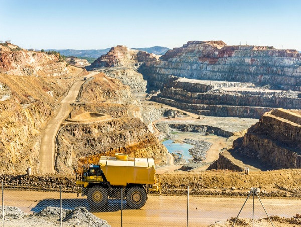  Newmont to sell mines after Newcrest acquisition: will NEM stock rise? 