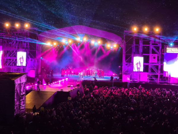 Yorkshire's Live Entertainment Scene Sizzles with Top Acts for the Ultimate Christmas Gift Experience