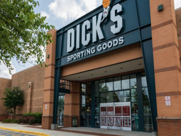 Dick’s Sporting Goods stock jumps 10% on raised full-year guidance