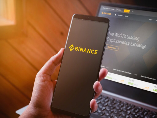  Binance outflows surpass $1.0 billion ‘countdown to insolvency has begun’ 