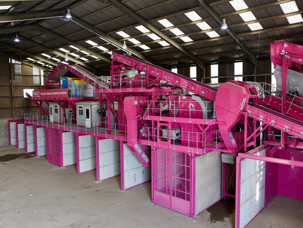  Bailey’s Skip Hire & Recycling Showcases New Sorting Line 