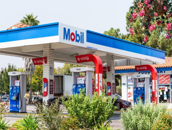Exxon says it will double earnings through 2027