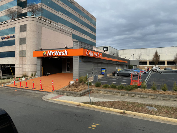 DC Metro commercial construction team at Scott-Long Construction completes Tysons Corner Mr. Wash project