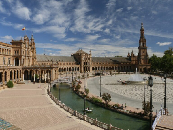  A new travel agency for travelers in Seville 