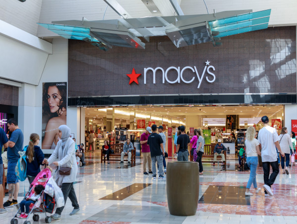 Macy’s stock dubbed a ‘melting ice cube’ despite a buyout proposal