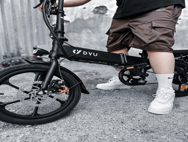 DYU A1F Electric Bicycle: Advanced integration of technology, providing practical convenience