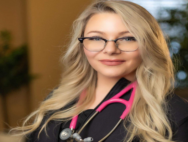  Chelcee Larkin of Tru Regenerative Healthcare to be Featured on Close Up Radio 