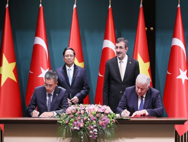 Vietnam Airlines and Turkish Airlines Expand Cooperation on Air Cargo Transportation