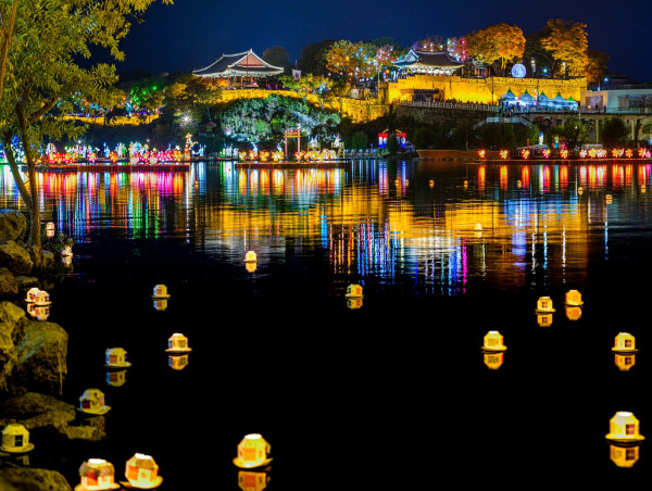  Jinju City - From the History of Lanterns to Becoming a City Specializing in Night Tourism in South Korea 