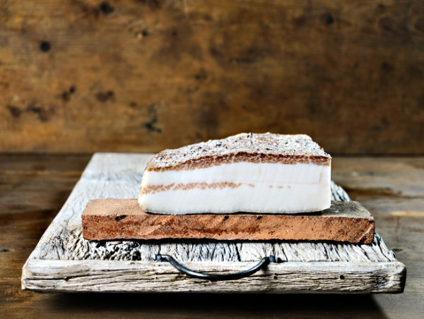  Recept voor Crostini met Lardo di Colonnata BGA, honing en walnoten 