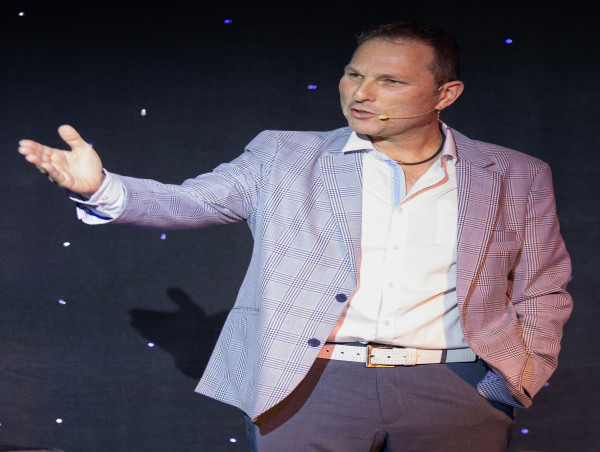  GUY BAVLI'S SPECTACULAR MENTALIST SHOW EXTENDED THROUGH JANUARY 2024 IN FORT LAUDERDALE 