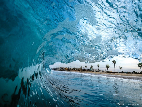  Renowned In-Water Photographer Kevin Avery Makes Significant New Sale 