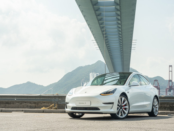  Tesla is reportedly considering setting up a factory in Gujarat, India 