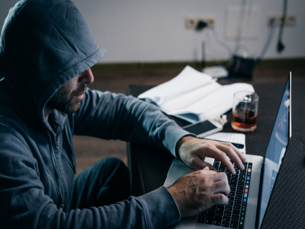 Chainlink (LINK) holder loses $4.66M in a phishing attack