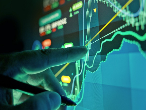 Crypto price outlook: Hedera (HBAR), Pepe (PEPE), Meme Moguls (MGLS)