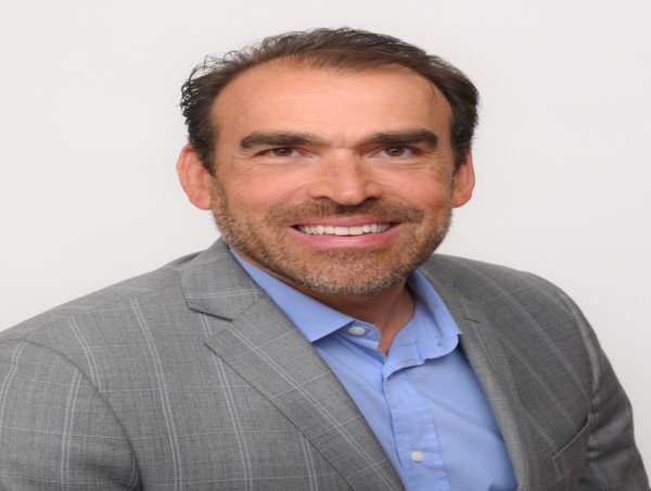 Zurvita expande su Equipo Ejecutivo con el nombramiento de Alex Hoffmann como Presidente de Zurvita Inc.