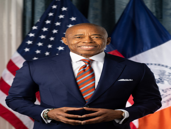  Mayor Eric Adams Welcomes BVFW to NYFW: America’s #1 Touring Fashion Experience 