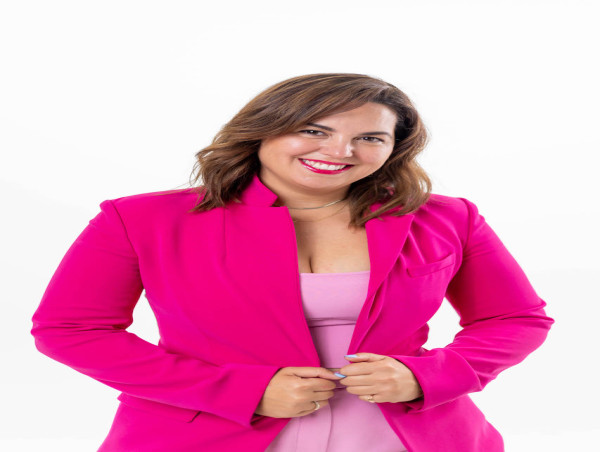  Stacey Pitcher Achieves Amazon Best-Seller Status with 