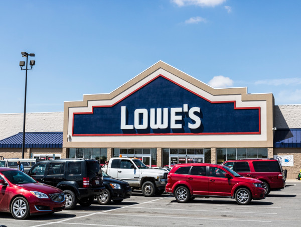  ‘Next move’ will be in Lowe’s and Home Depot: Jim Cramer 
