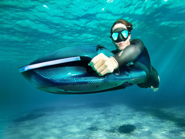 The First All-Carbon Underwater Scooter, SeaNXT Elite To Officially Launch At Miami International Boat Show