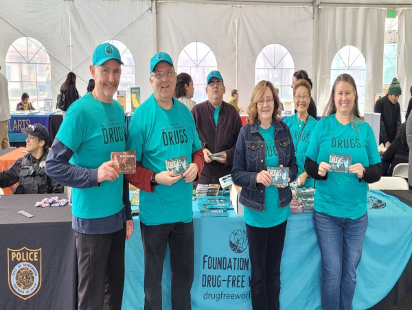  Drug-Free World Sacramento Chapter scores their own touchdowns in closing weeks of football season prior to Superbowl 
