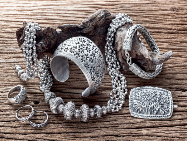 Estate Sales: Opportunities for Sellers and Buyers of Fine Jewelry