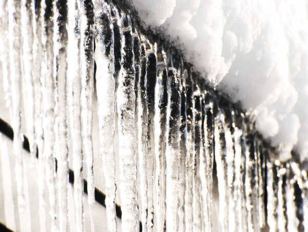 Dynamic Alliance Roofing Leads the Charge Against Ice Dam Formation with Innovative Solutions