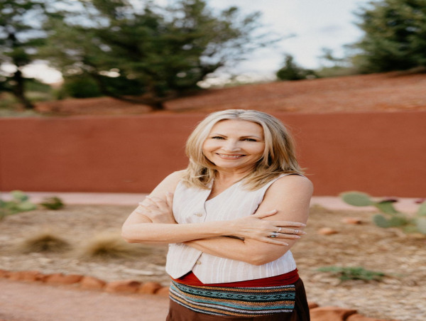 Heyloa Announces Transformative Retreat for Women in Sedona, April 2024