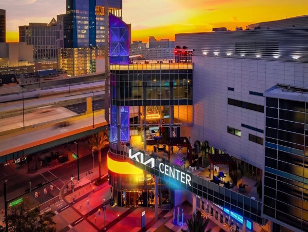  Kia Center: An Iconic Venue Blending History and Versatility. 