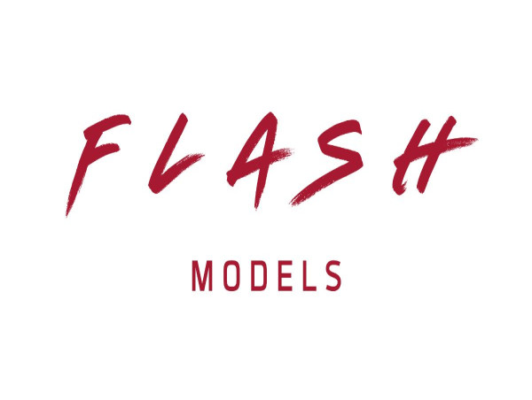  Flash Models: Redefining Success in the World of Fashion Modeling 