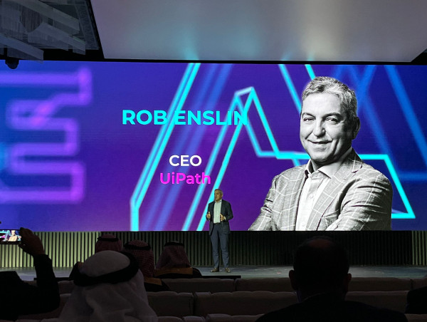  يو آي باث تفتتح مكتباً جديداً في الرياض وتطلق أول مدرسة سعودية للأتمتة 
