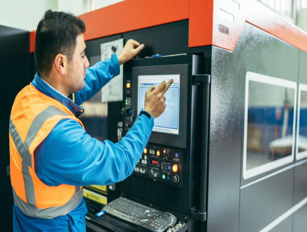 Computer Numerical Control Cnc Market Size Worth US$ 139.0 Billion by 2032 | CAGR 5.3 %: IMARC Group