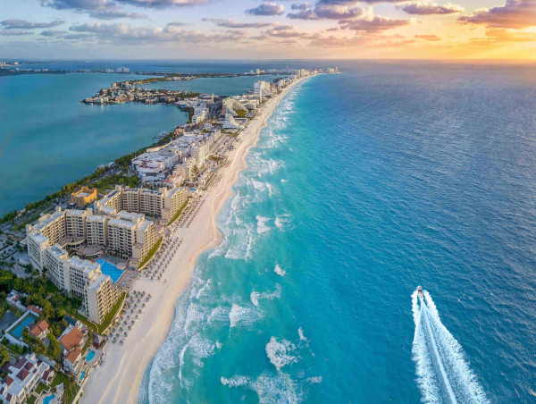 German Tourists' Favorite Destinations Are Cancun, Playa del Carmen, and Holbox