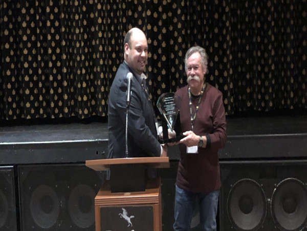 Wendell Estate Honey Founder Receives National Award for Outstanding Contributions to Canada's Beekeeping Industry