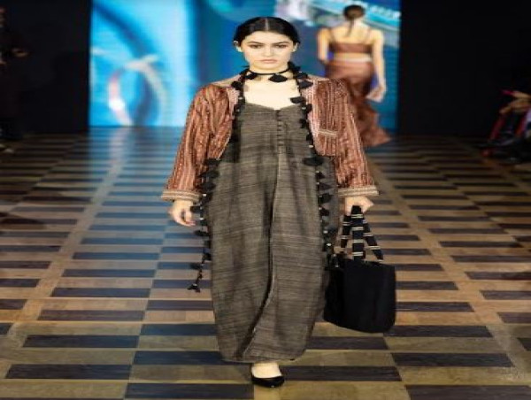  To Russia, with Love: Shruti Sancheti Takes Khadi International; Celebrates Indian Handloom at BRICS+ Fashion Summit 