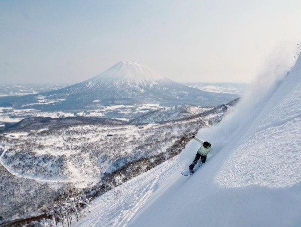  Japan Ski Holiday Early Birds Open Earlier than Ever in Response to Surging Demand 