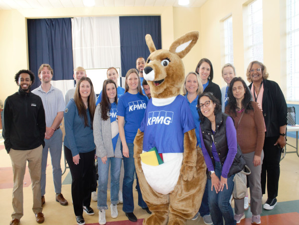 EASTERSEALS NORTH GEORGIA CELEBRATES NATIONAL READING MONTH WITH BOOK DONATION FROM KPMG FAMILY FOR LITERACY